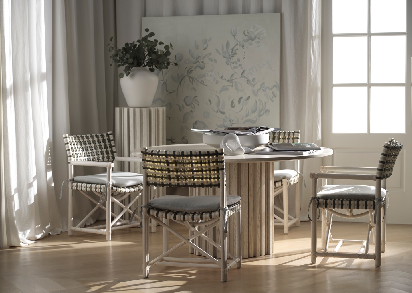 These classic, rattan chairs feature a backrest and generous seat woven in McGuire's signature laced rawhide. The Antalya Laced Rawhide Arm and Side Chair is distinct for its double, X-shaped accents held between four straight rattan legs, connected by a pair of horizontal, rattan members. The custom rawhide program is available. Also featuring the Huxley Round Dining Table and the Huxley Pedestal from the Baker Luxe Collection. Visit the link in our bio for more information. #ThisIsMcGuire #CustomRawhide